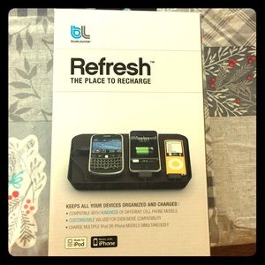 NWOT BlueLounge Refresh charging station